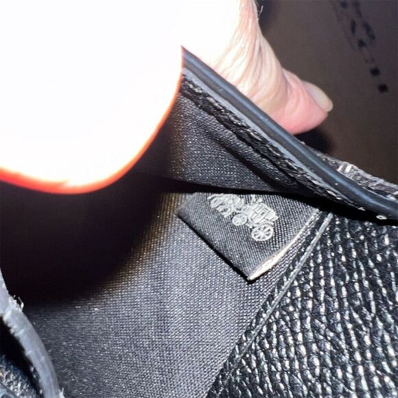 COACH Pebbled Leather Medium Wallet F30204 AUTHENTIC - Picture 5 of 7